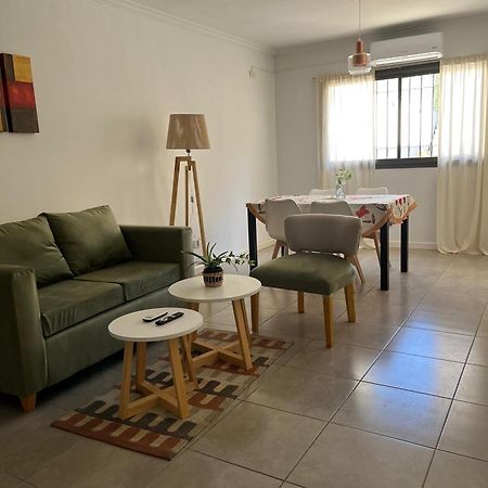 Luminoso Departamento En Zona Residencial Apartment เมนโดซา ภายนอก รูปภาพ
