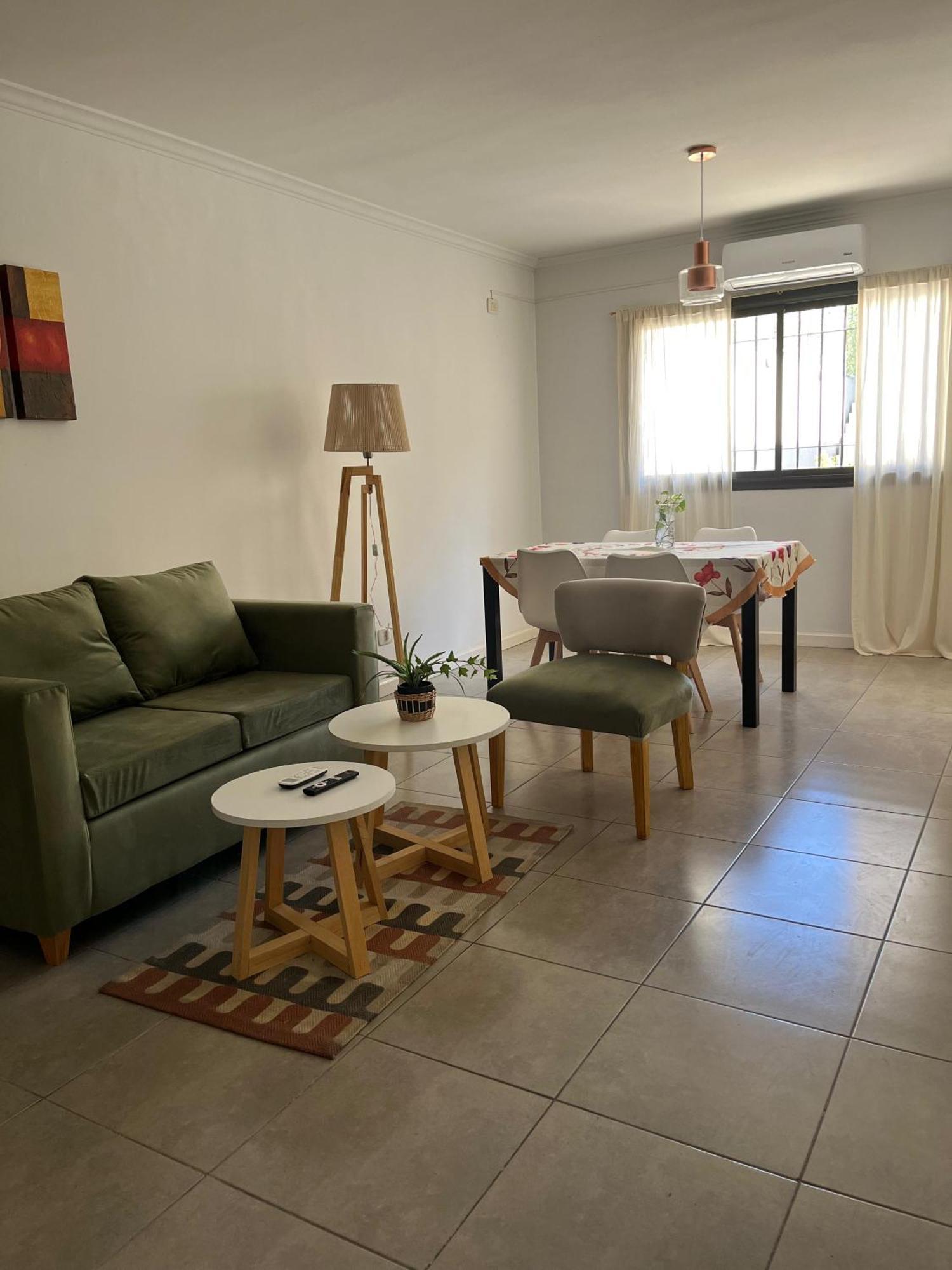 Luminoso Departamento En Zona Residencial Apartment เมนโดซา ภายนอก รูปภาพ