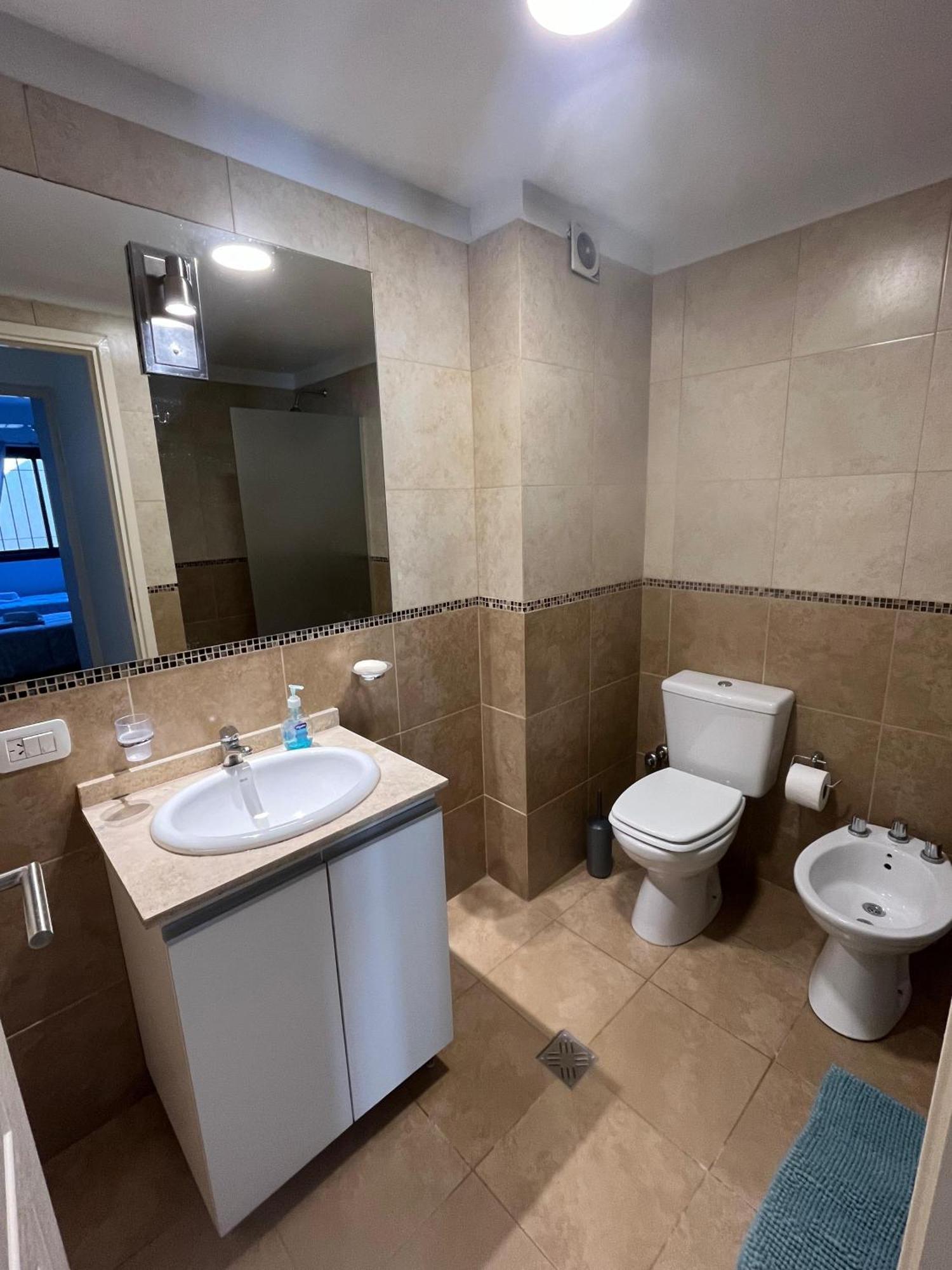 Luminoso Departamento En Zona Residencial Apartment เมนโดซา ภายนอก รูปภาพ
