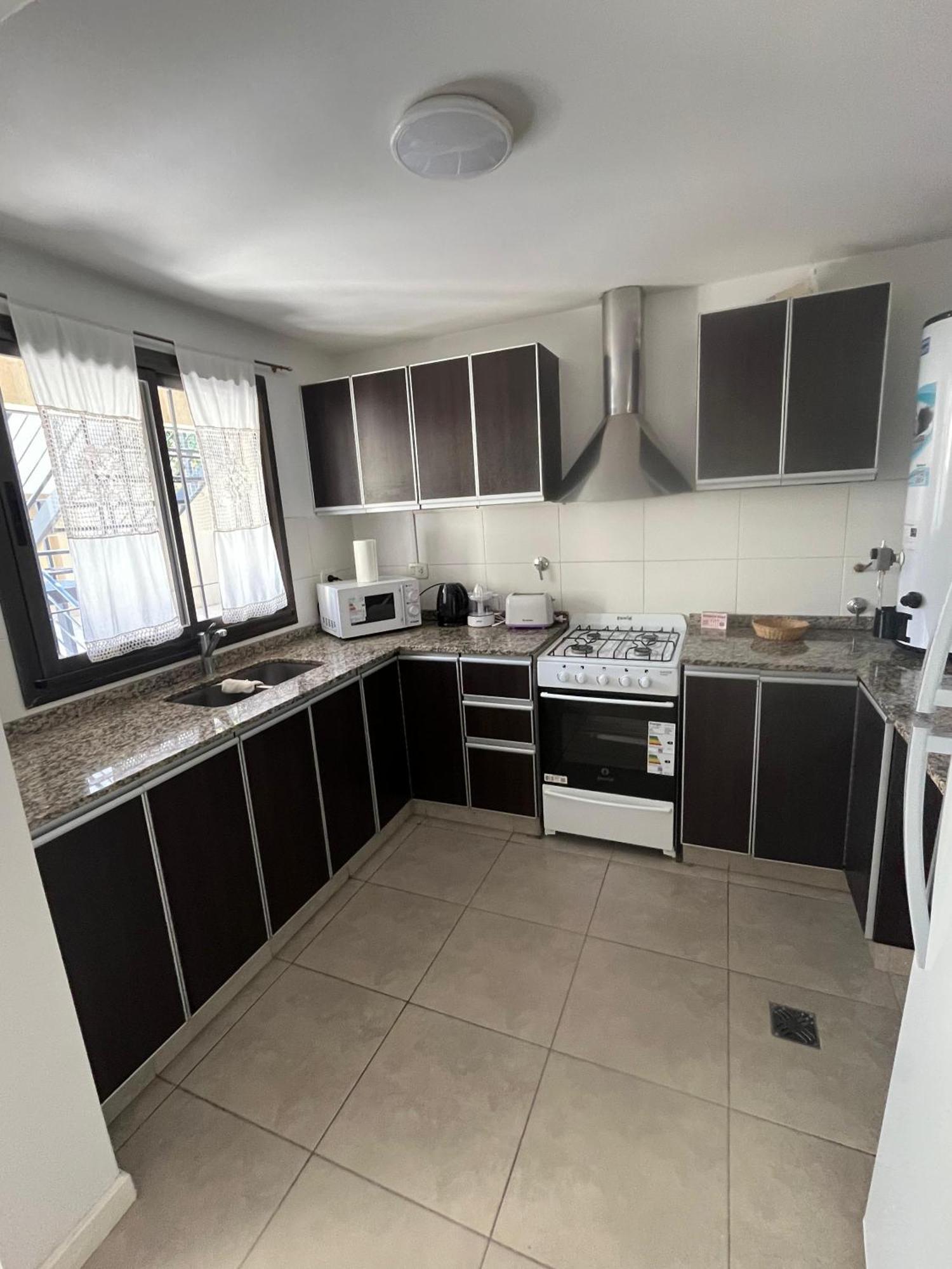 Luminoso Departamento En Zona Residencial Apartment เมนโดซา ภายนอก รูปภาพ